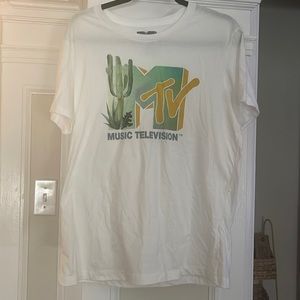 2XL white cactus MTV shirt never worn